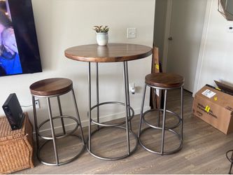 Solid Wood & Steel Pub Table Set – Modern Industrial Style – $250 OBO