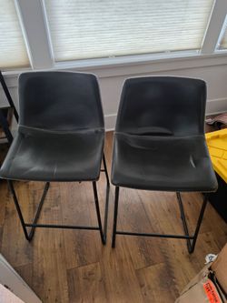 Set of 2 Black Faux Leather Bar Stools