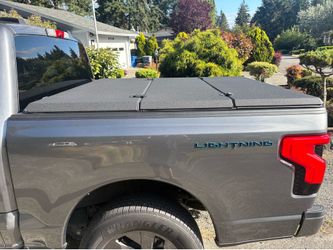 DiamondBack Switchback (Original Version) Tonneau Cover for '21-up, Ford F-150 5'7" bed