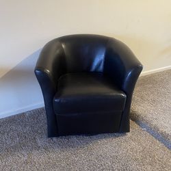 Leather chair 