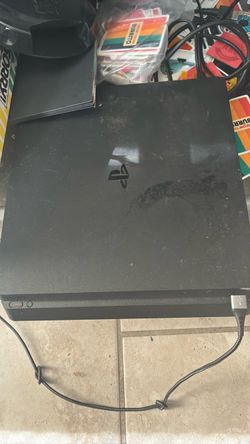 PS4  slim with gta 5