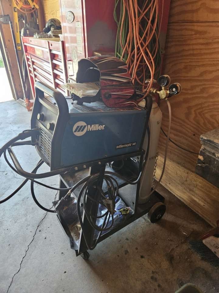 MILLERMATIC 141 MIG WELDER