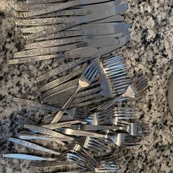 Vintage Floral Scroll Stainless Flatware 74 Pc Lot – Knives Forks Spoons Replacement Set