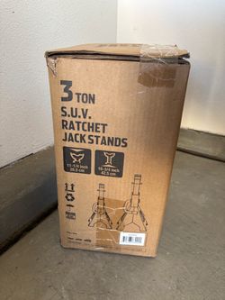 (2) 3 ton ratchet jack stands