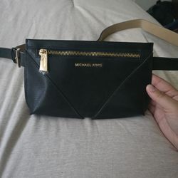 Michael Kors Belt Wallet 