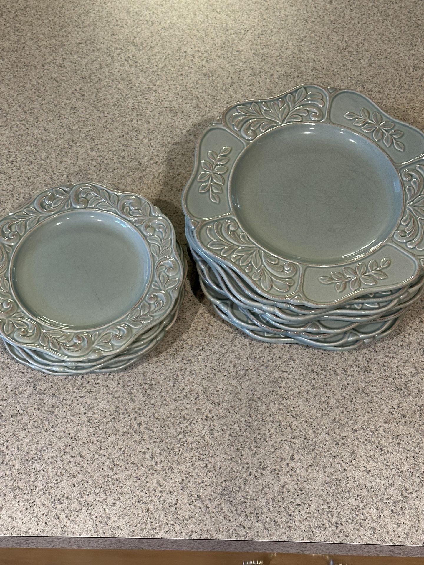Isabella Blue by JCPenney Plates Home Collection Embossed Leaves L234