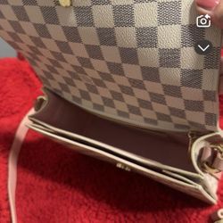Louis Vuitton Bag Crème