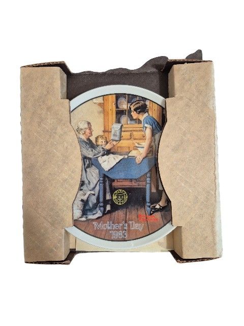 Knowles Norman Rockwell “Mother’s Day” 1983 Collector Plate – w/ Original Box & COA
