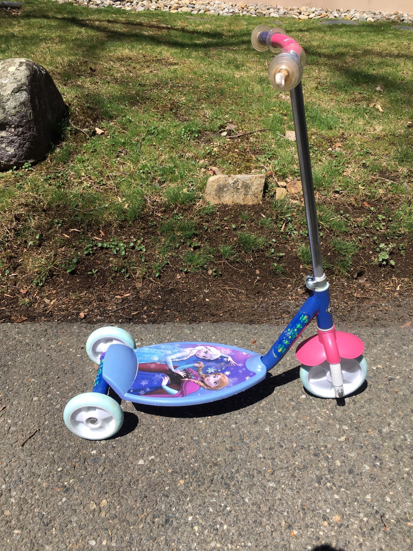 Huffy 3 wheeled scooter