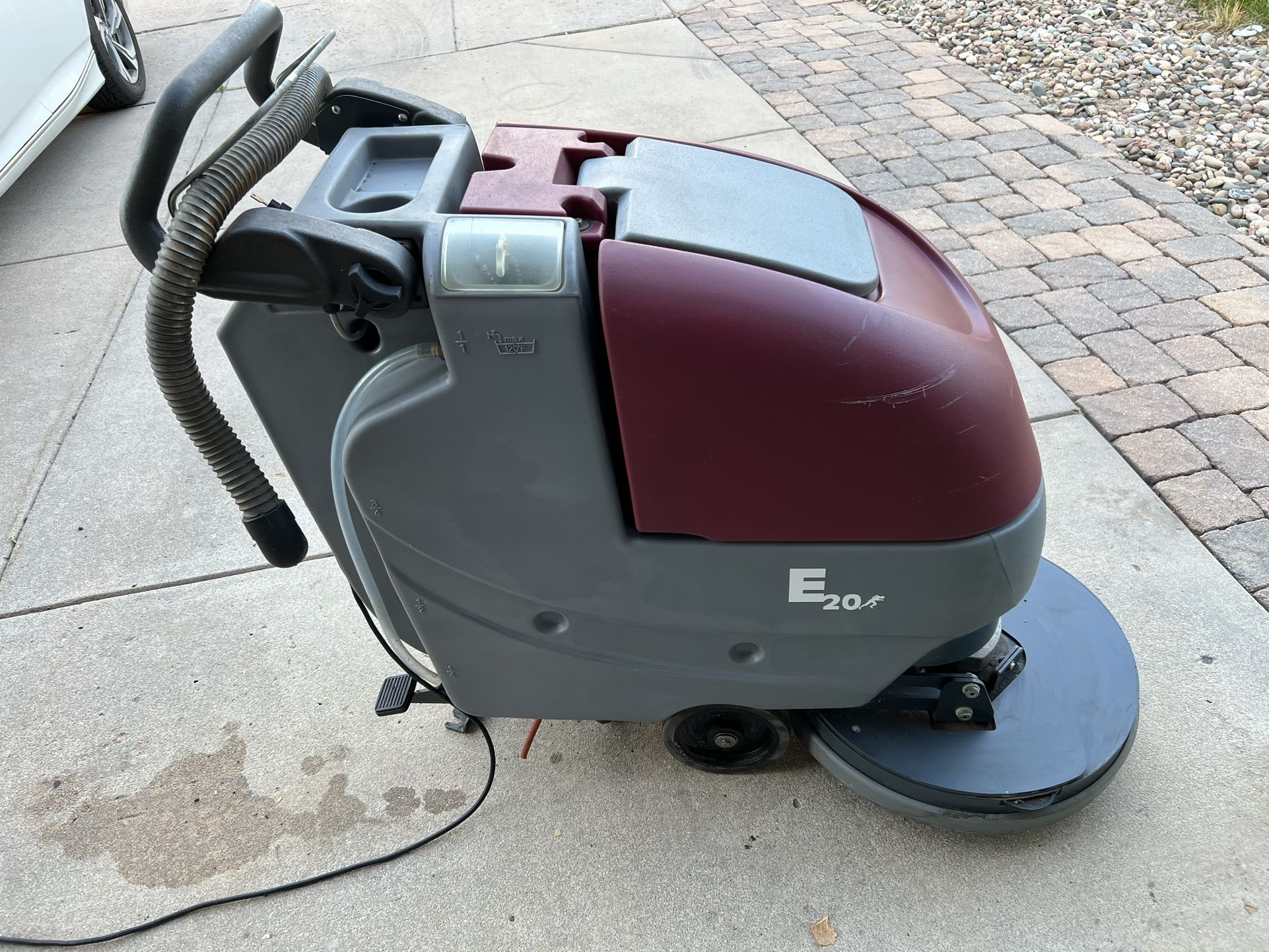 Minute man E20 walk behind floor scrubber