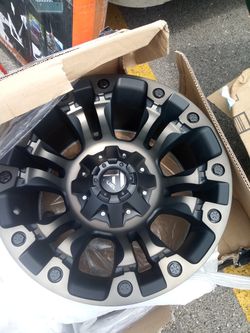 Fuel off road 18" offset 20mm