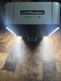 Garage Door opener new 0 miles 84504 liftmaster