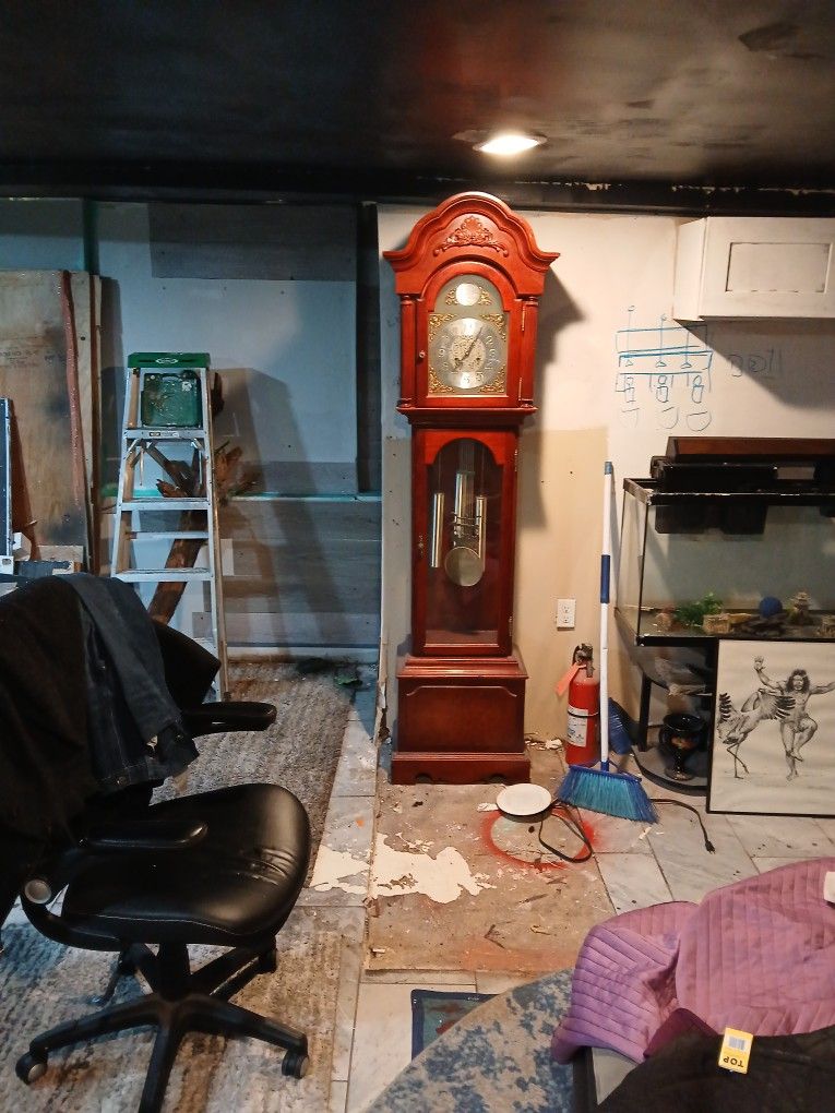 Gran Father Clock