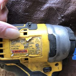 Dewalt DCF809 Cordless Impact Driver