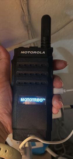Motorola SL3500e Two-Way Radio