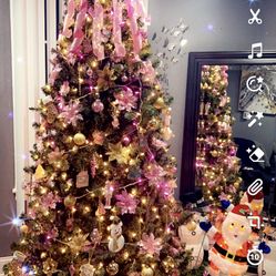 Pink Christmas Decor 