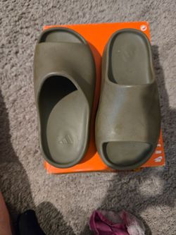 Yezzy slides