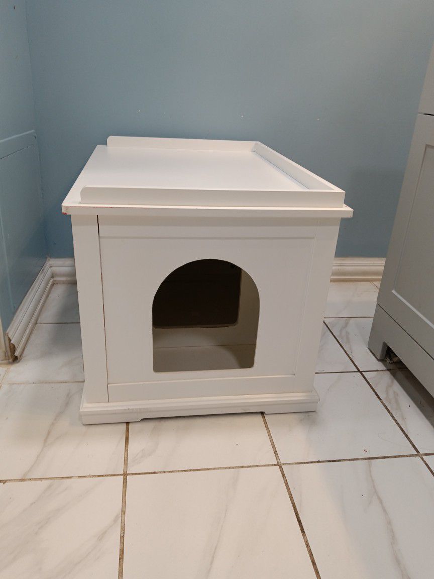 Dog N Cat House For Sale