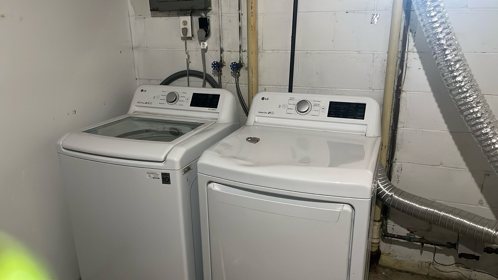 Lg Wash N Dry Set