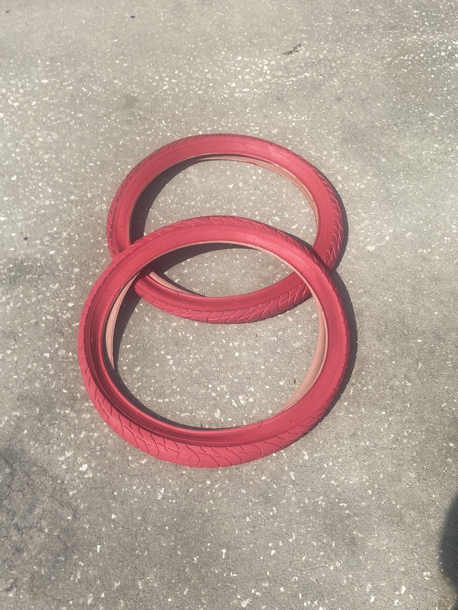Pair Of BMX RED Freestyle Tires GT Dyno Hutch D.B. Skyway 