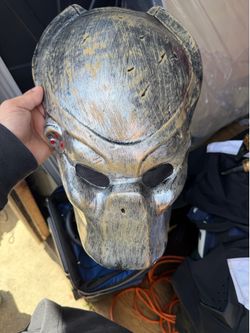 Predator mask