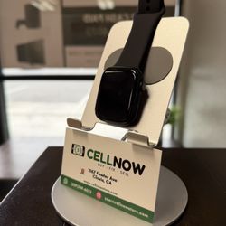 🍀March Sale🌸 Apple Watch Series 8 45mm Cellular - Black