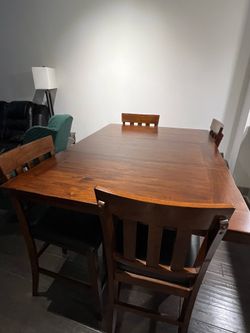 Table and chair set
