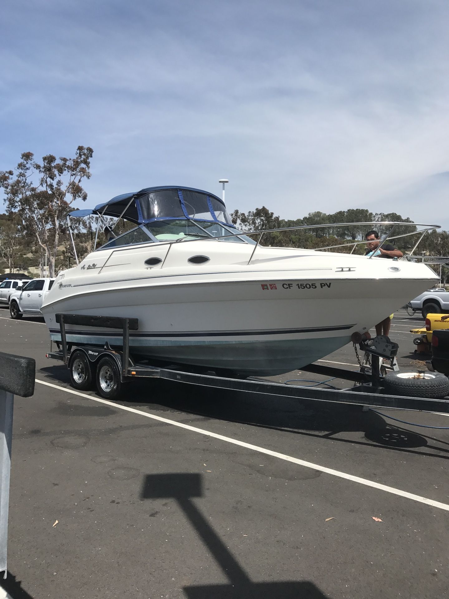 Sea ray 240 sundancer 1999. 16,500 k obo