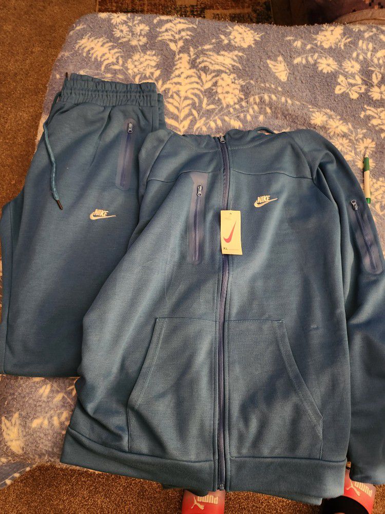 Royal Blue Nike Joggin Suiet With Matching Blue Hoodie 