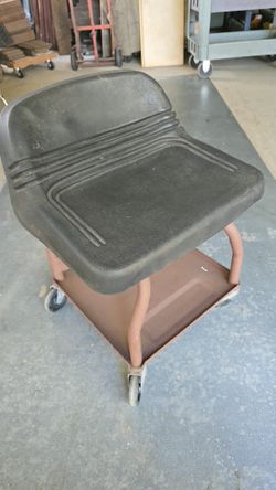 Craftsman Mechanics roll around cushion seat  