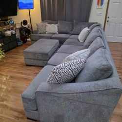 Sectional Couch 