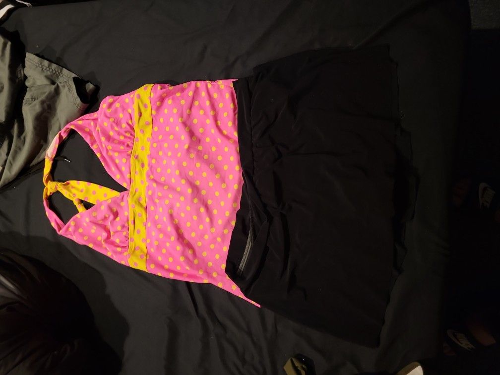 Womens XL Swimsuit .. Bright Pink Yellow Top Black Skirt