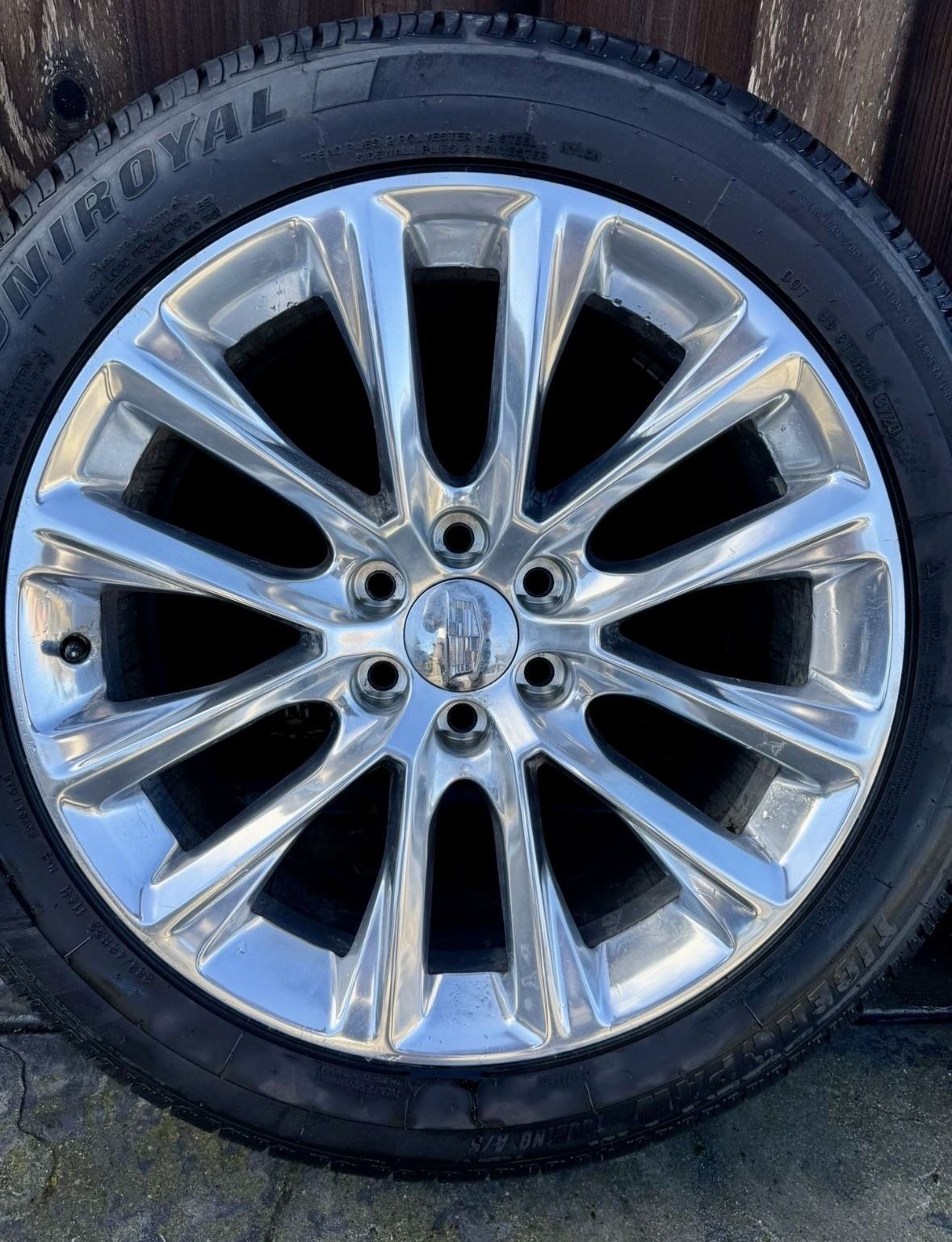 Cadillac Escalade rims/wheels/tires 285/45 R22
