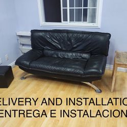 FREE BLACK LEATHER SOFA