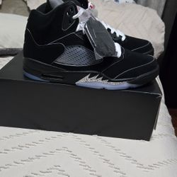 Brand New Jordan 5 Metallic Size 12