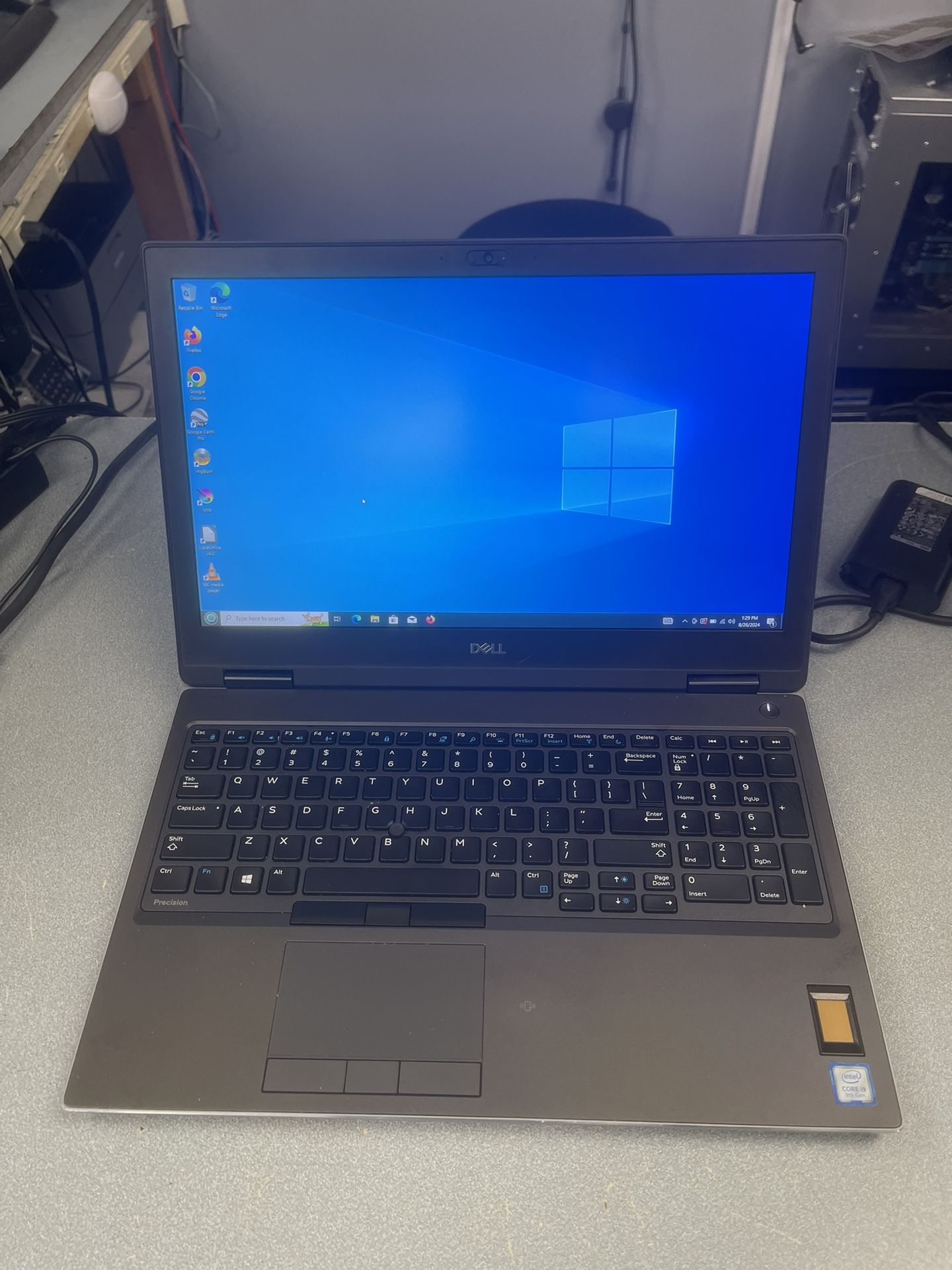 Dell Precision 7540 I9 cpu ,40 Gb Ram! Win10 Pro!