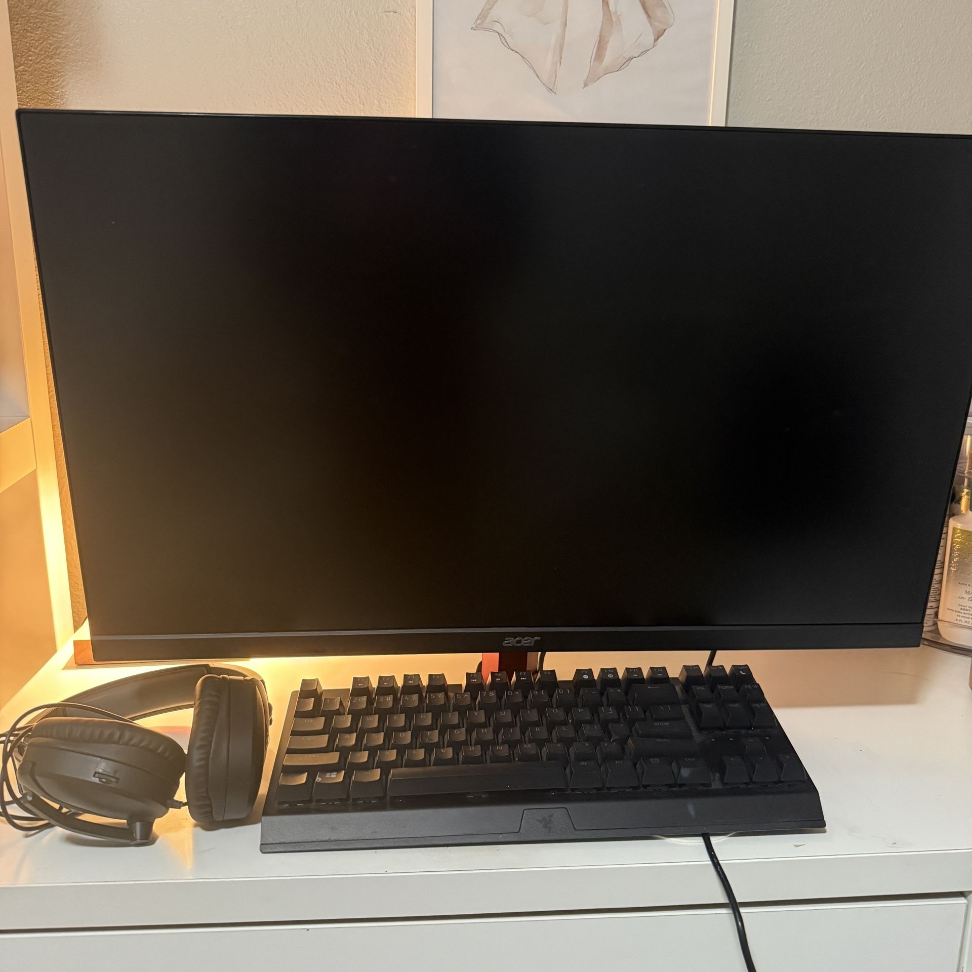 Acer KG272 Monitor + Razer Blackwidow Tenkeyless Keyboard + Turtle beach Headphones