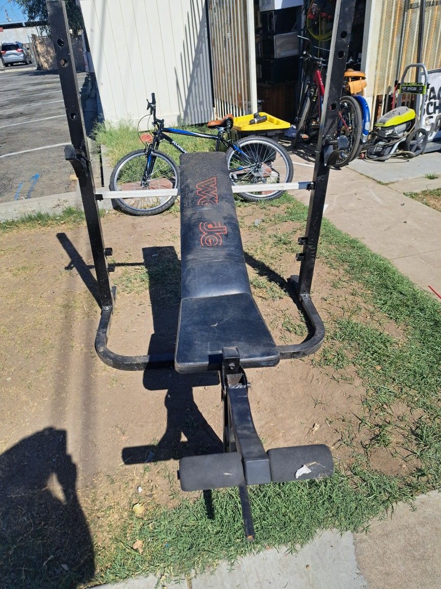 Weight Bench
