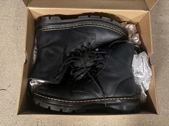 Dr. Martens 12