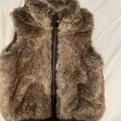 NWOT girls Size 10/12 Fur Vest