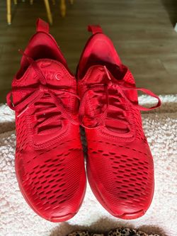Tennis shoes