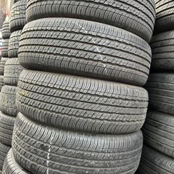 Vendo 225/65/R17 Goodyear Las 4 Llantas Por $160
