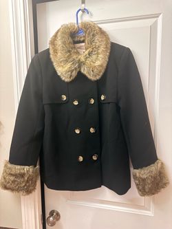 Elegant Black Peacoat with Faux Fur Trim – Barely worn in Excellent Condition