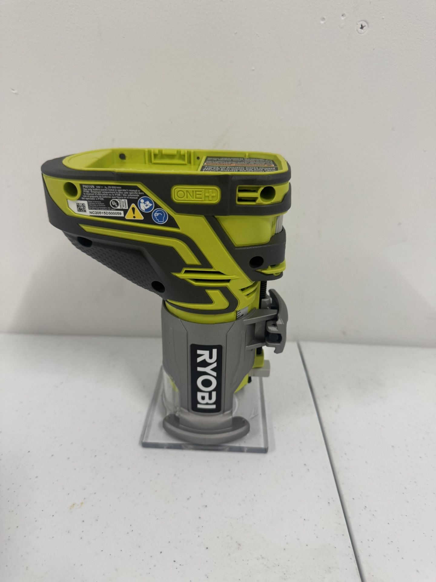 RYOBI ONE+ HP 18V Brushless Cordless Compact Router (Tool Only)
