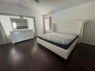 Gorgeous Bedroom Set King or Queen $50 Down With No Credit needed Financing Message For Price
