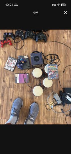 Game cube and accessories