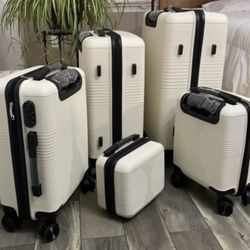 5 Pieces Brand New Luggage Sets