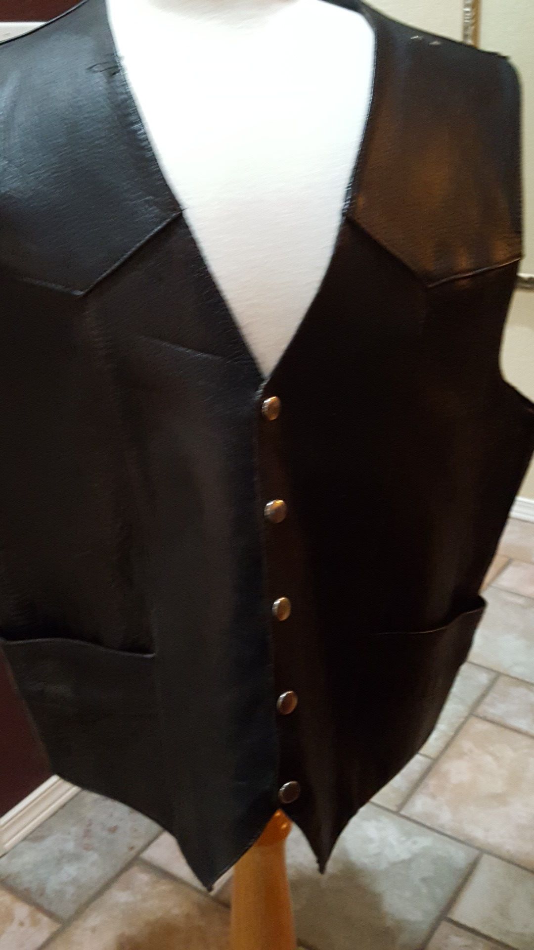 Leather vest XL Great Condition