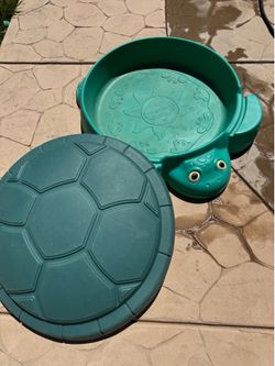 Little tikes sandbox