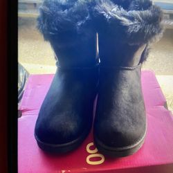 So Women’s Boats Size 6